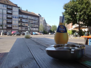 dafe-hueftgold-tisch