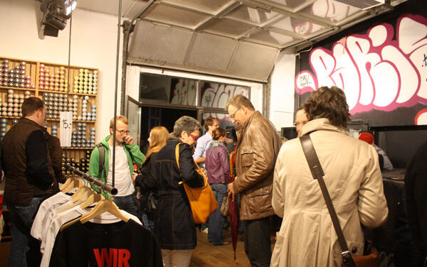 Schwups, und schon wieder ein halbes Jahr rum: Flingern at night 2012